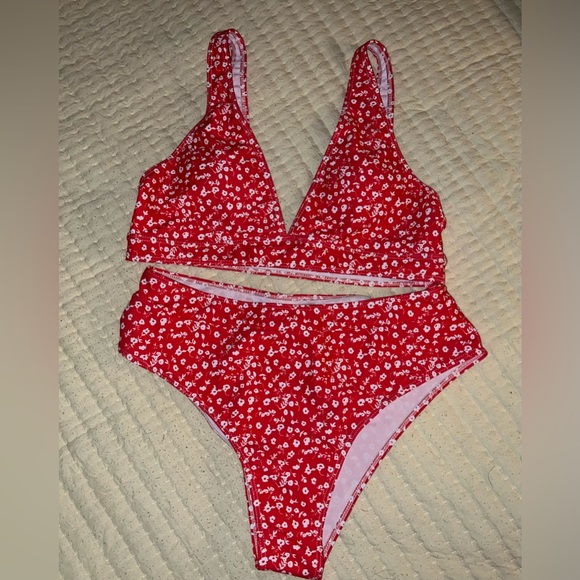 Women’s two piece swim suit size Large - Picture 7 of 8
